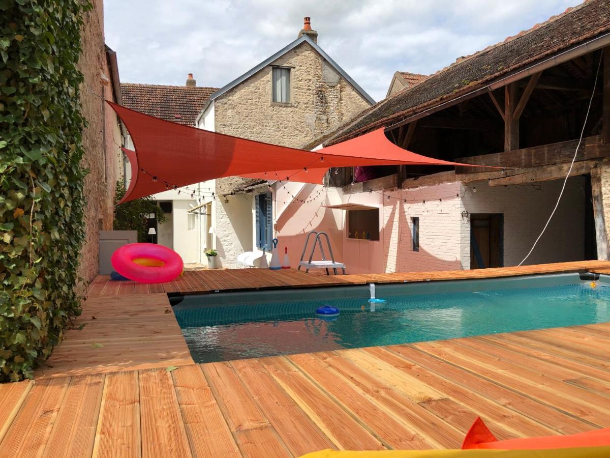 La Maison Des Amis Nuits Exterior photo